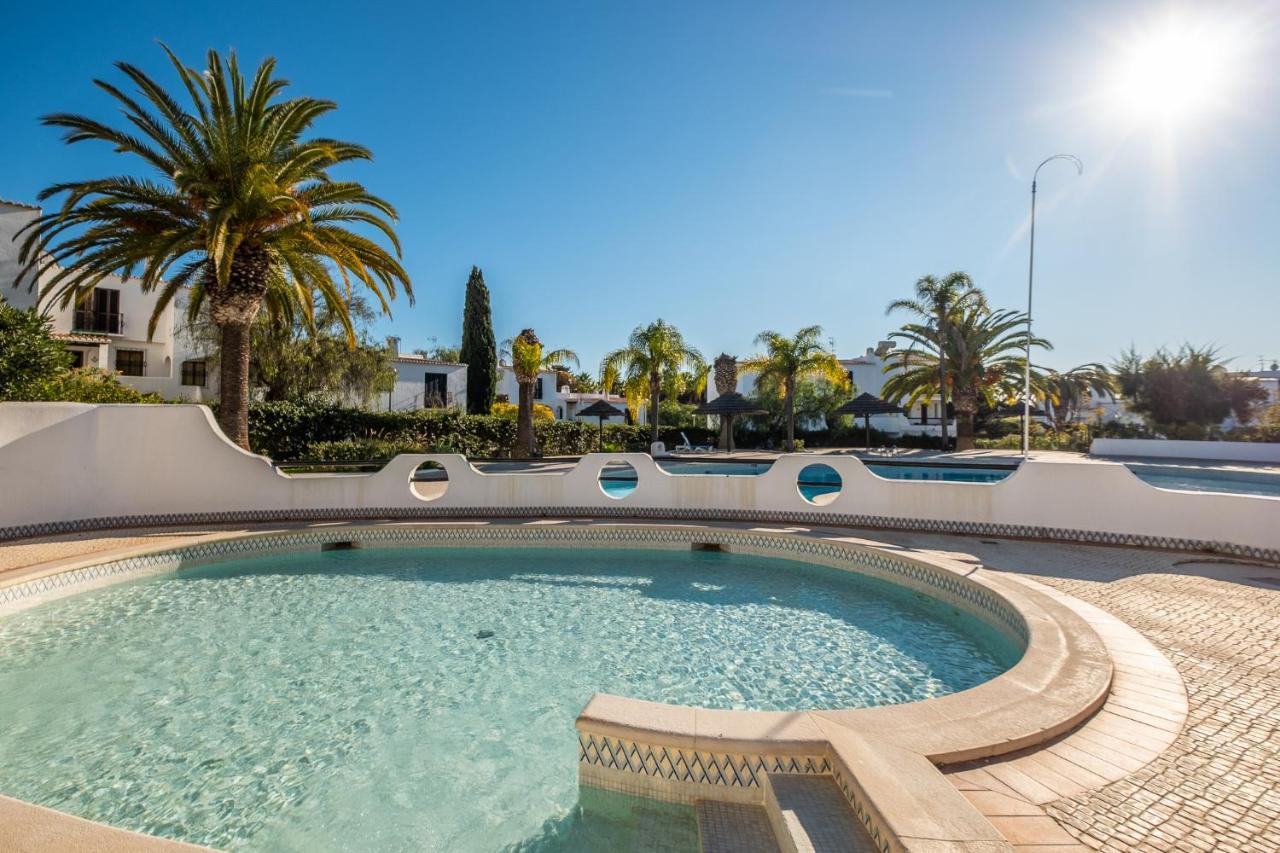 Beach Praia - Sleep 5 - Pool - Free Wi-Fi - Air Con Albufeira Esterno foto